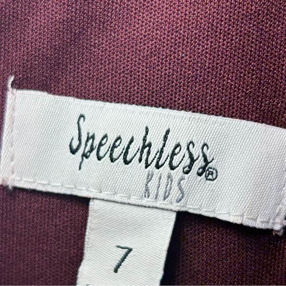 Diamond maroon lace dress - Picture 6 of 7